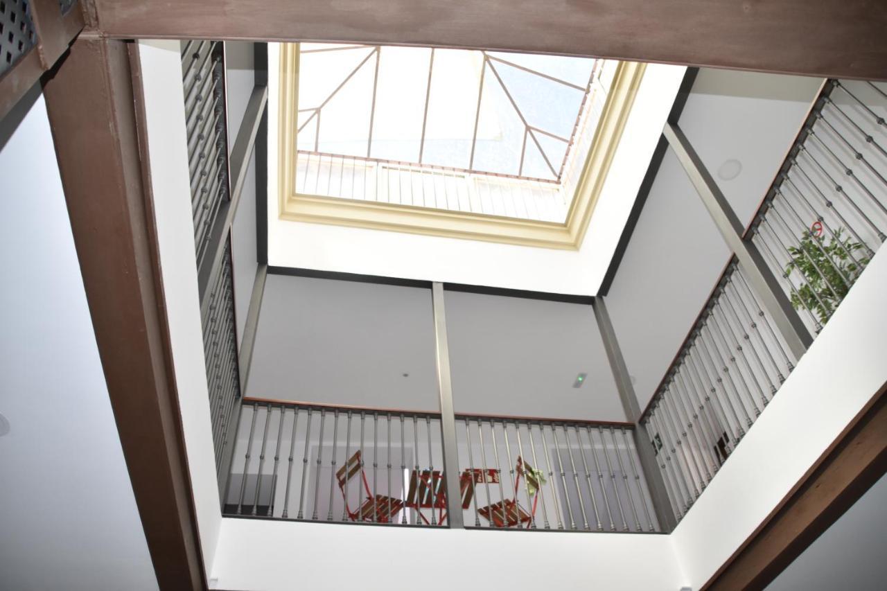 Apartamentos Turísticos Mamelón Jerez de la Frontera Exterior foto