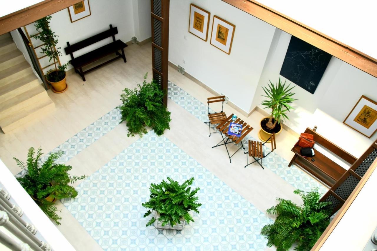Apartamentos Turísticos Mamelón Jerez de la Frontera Exterior foto