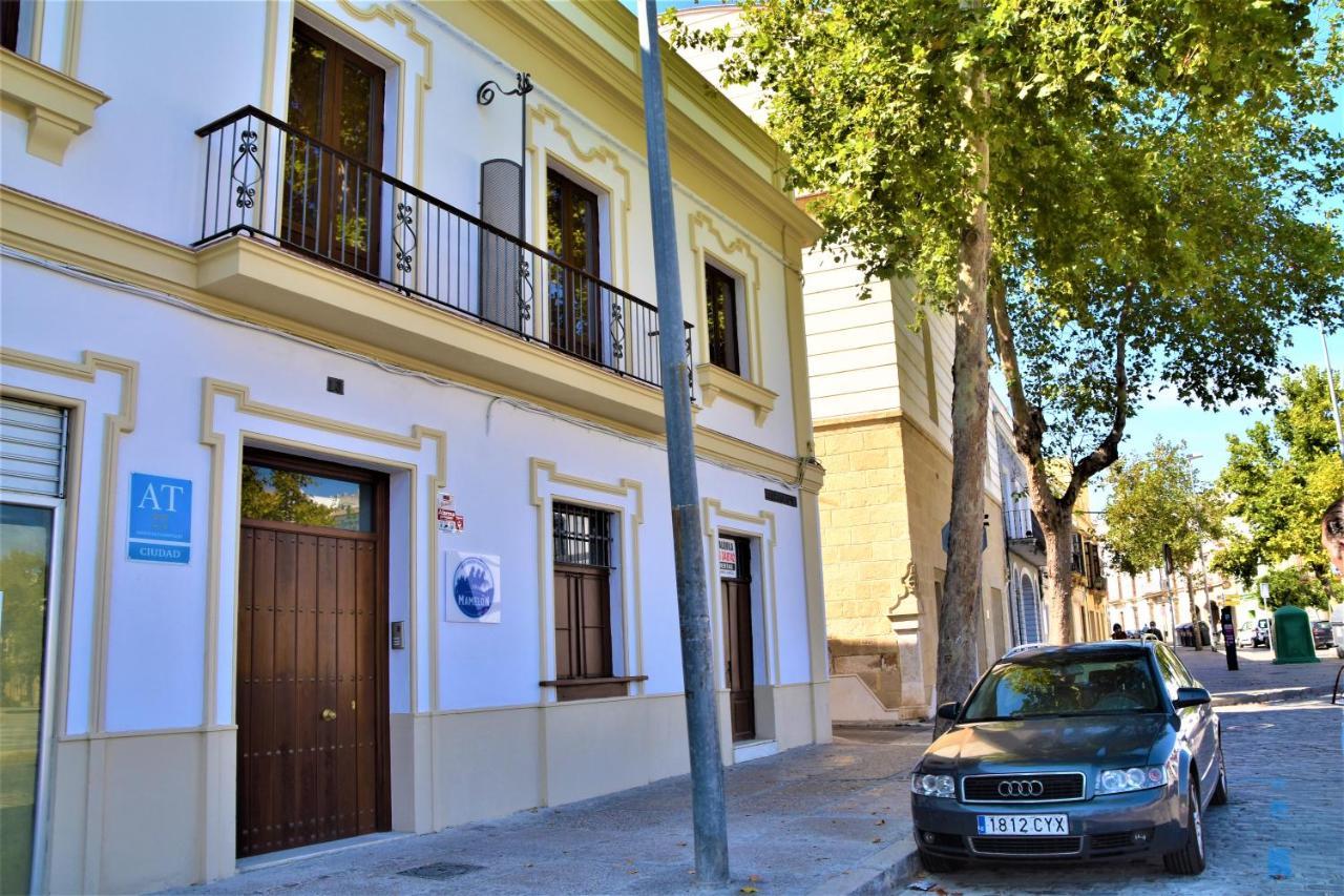 Apartamentos Turísticos Mamelón Jerez de la Frontera Exterior foto