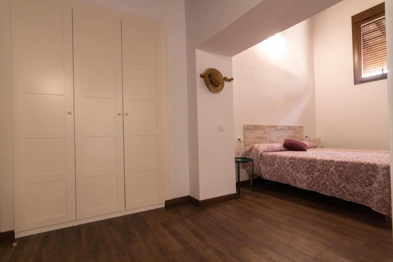 Apartamentos Turísticos Mamelón Jerez de la Frontera Exterior foto