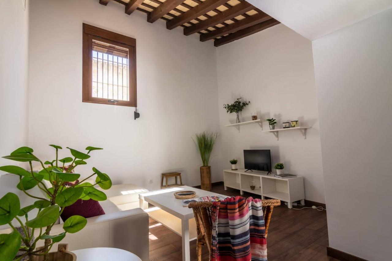 Apartamentos Turísticos Mamelón Jerez de la Frontera Exterior foto