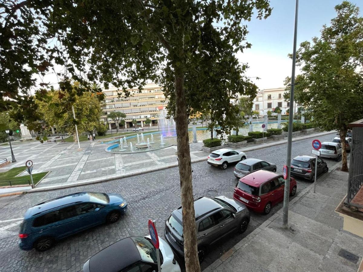 Apartamentos Turísticos Mamelón Jerez de la Frontera Exterior foto