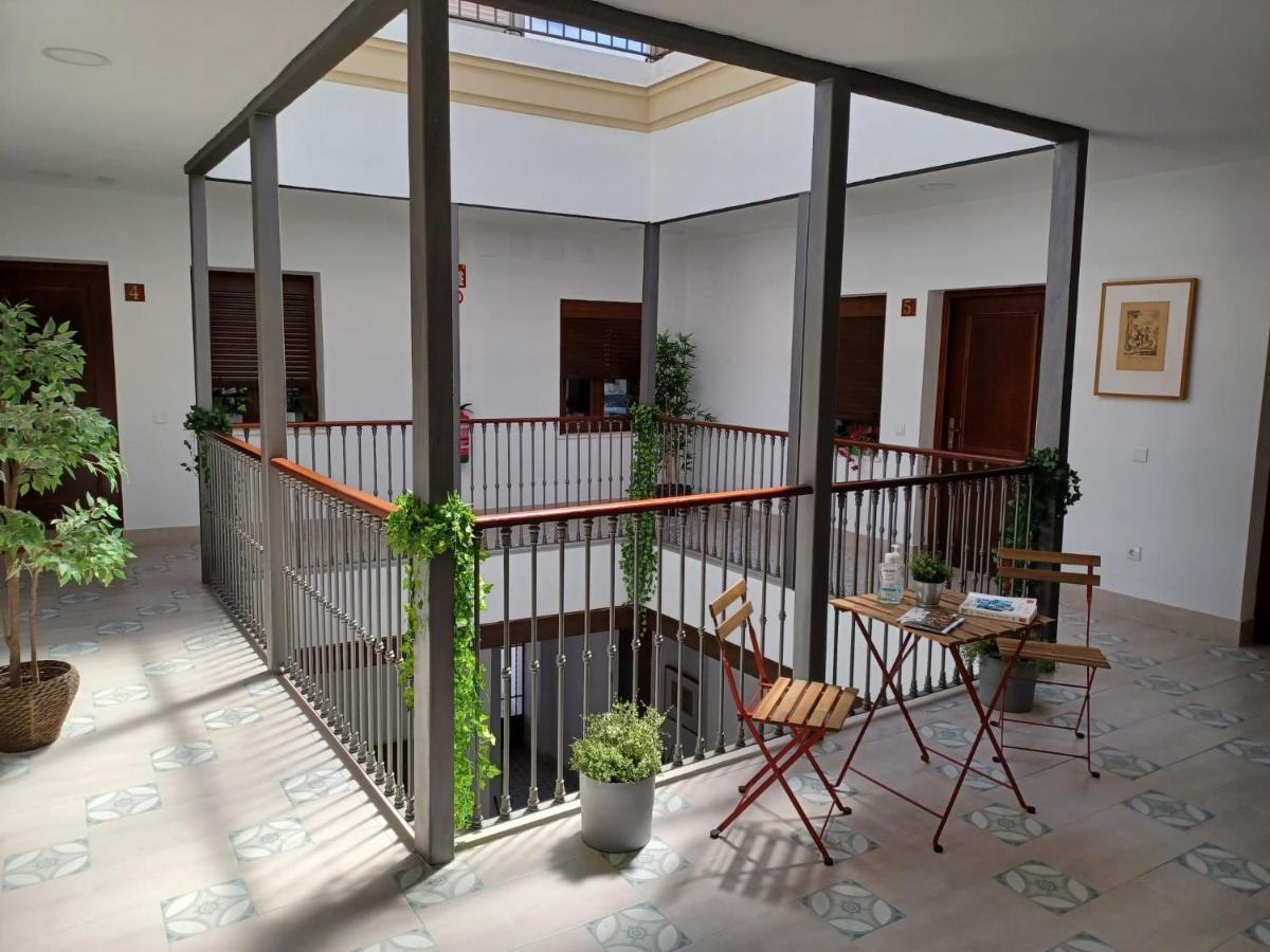 Apartamentos Turísticos Mamelón Jerez de la Frontera Exterior foto